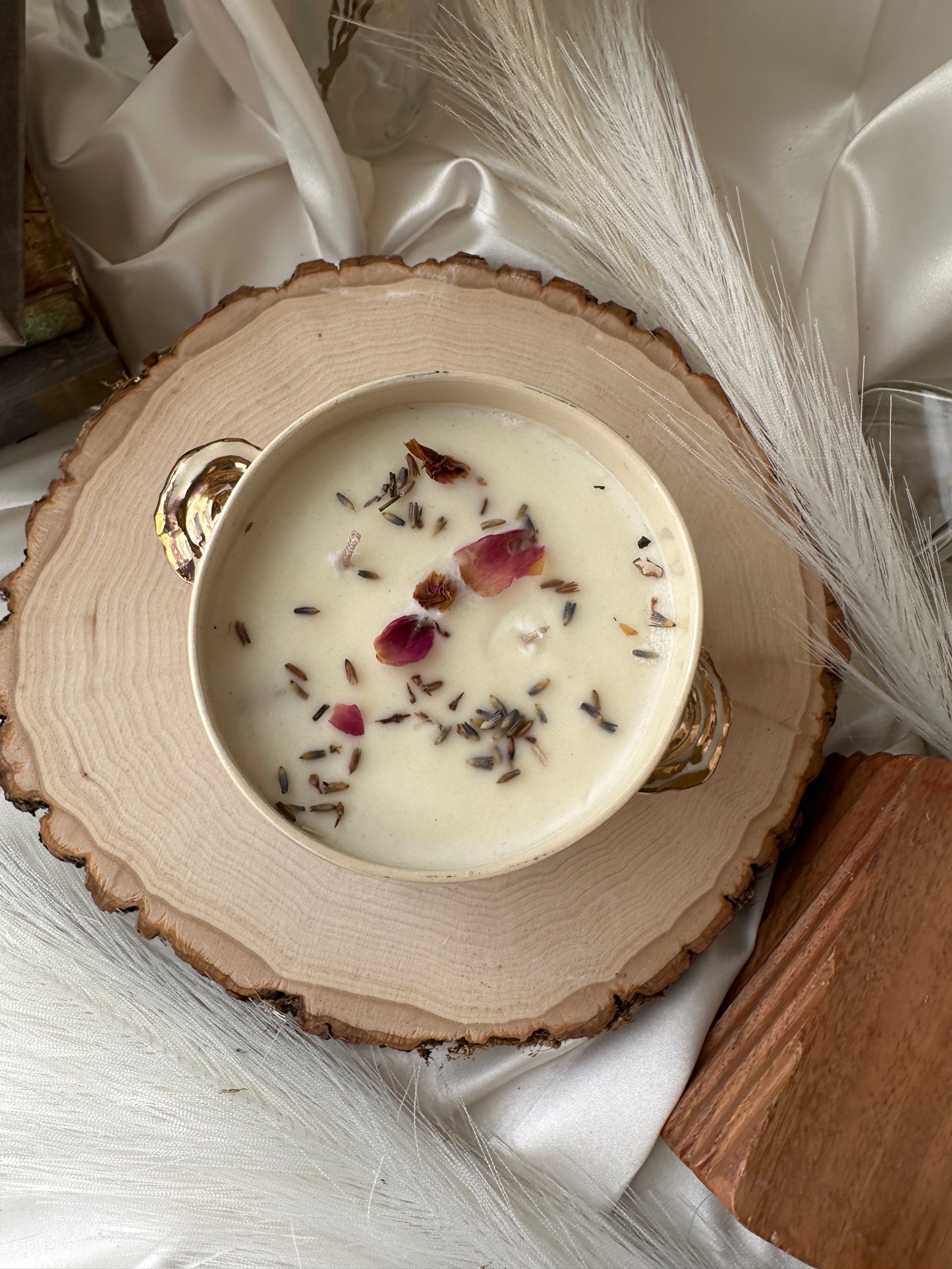 Cauldron Mushroonm Candle